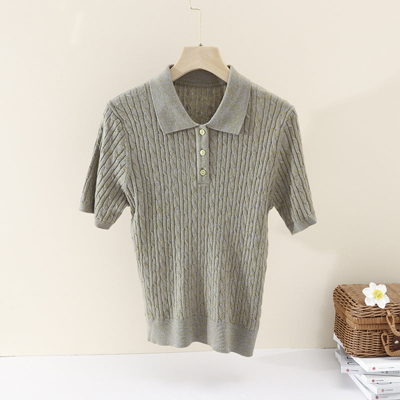 Damen Kurzärmeliges Strick-Poloshirt mit Zopfmuster und Knopfleiste Nord Taschen