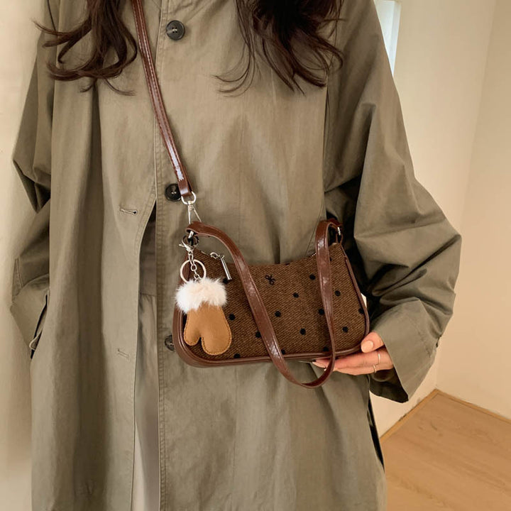 Damen trendige Mini-Handtasche mit verspieltem Tieranhänger Nord Taschen