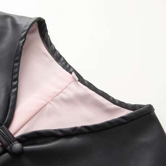Damen Lockerer Lederimitat-Mantel mit Bindeschnüren, V‑Ausschnitt und aufgesetzten Taschen Nord Taschen
