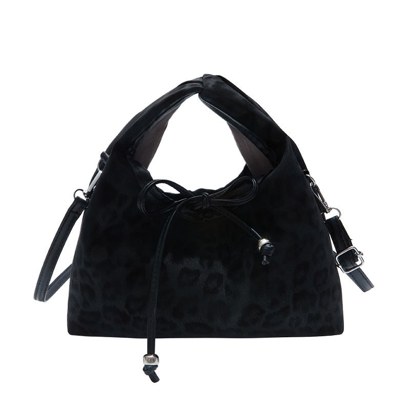 Damen stilvolle Hobo-Tasche mit tierischem Anhänger Nord Taschen