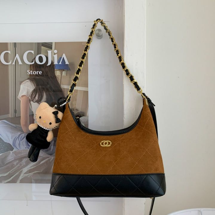 Damen Hobo Tasche mit Karomuster und verspieltem Anhänger Nord Taschen