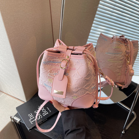 Damen Beuteltasche mit grafischem Muster Nord Taschen