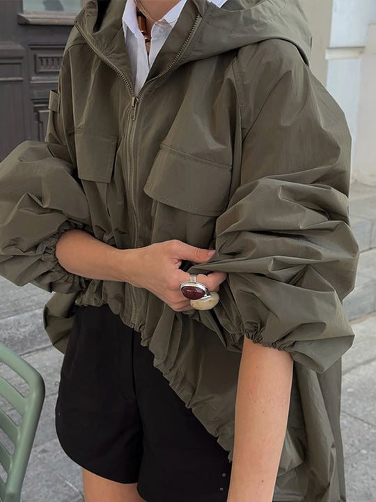 Damen Oversize-Utility-Kapuzenjacke mit Tunnelzug, Pattentaschen und elastischen Bündchen Nord Taschen
