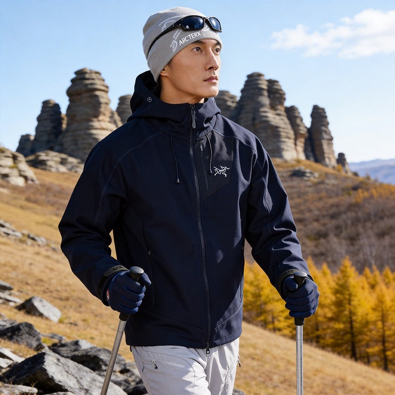 Herren Softshell-Trekkingjacke mit Kapuze atmungsaktiv winddicht dehnbar Nord Taschen