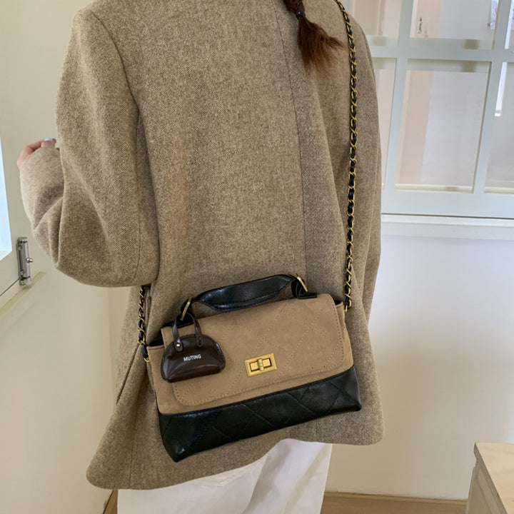 Damen modische Handtasche aus hochwertigem Wildleder mit kontrastierenden Details Nord Taschen