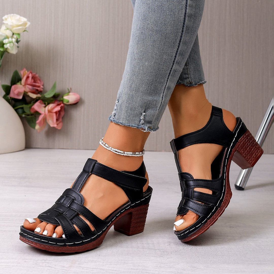 Damen Komfortable Riemchen-Sandalen mit geschwungenem Absatz und atmungsaktivem Leder