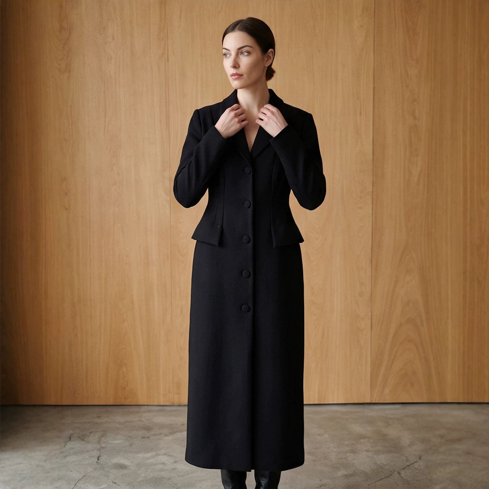 Damen Taillierter Longcoat mit Schalkragen und figurformenden Abnähern Nord Taschen