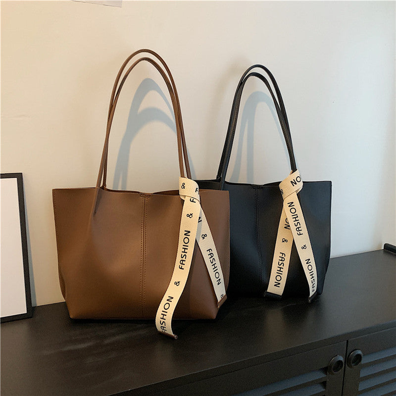 Damen elegante Tragetasche mit texturiertem Design Nord Taschen