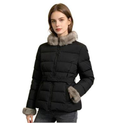 Damen nan kurze taillierte Wintersteppjacke mit abnehmbarem Webpelzkragen, tonalen Taillenriegeln und verdecktem zweiwege-reißverschluss Nord Taschen