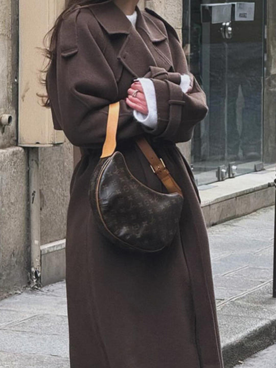 Damen Langer Wollmix-Mantel mit breitem Revers, Epauletten und verstellbaren Ärmelriegeln Nord Taschen