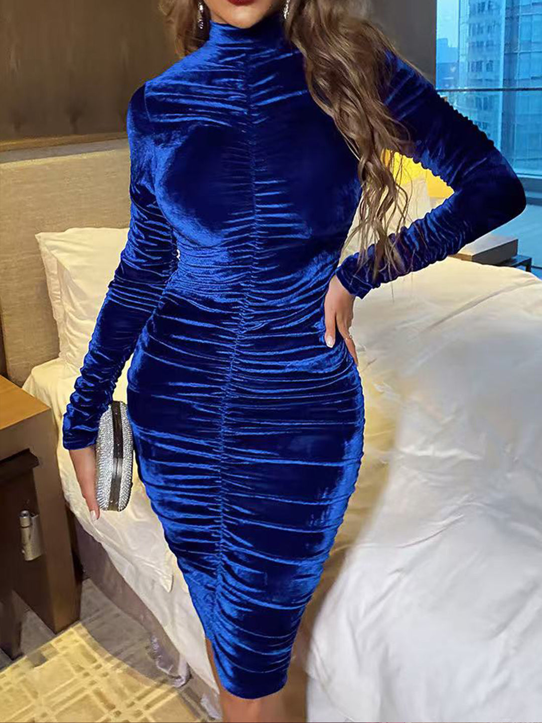 Damen Elegantes figurbetontes Samtkleid Nord Taschen