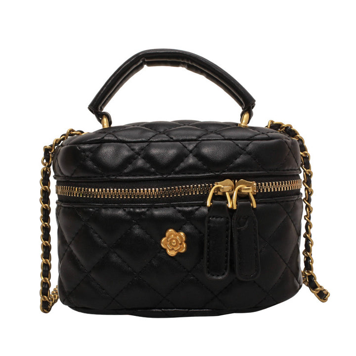 Damen Mini-Tasche im eleganten Steppdesign mit goldenen Akzenten | Nord Taschen