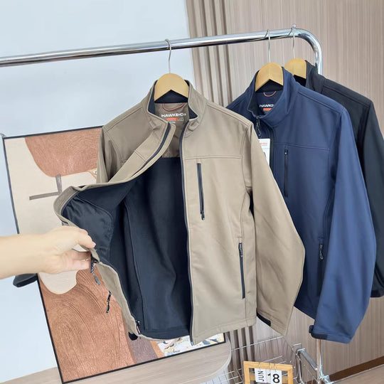Herren Softshell‑Jacke mit Stehkragen, wasserabweisender Funktion und Reißverschlusstaschen Nord Taschen