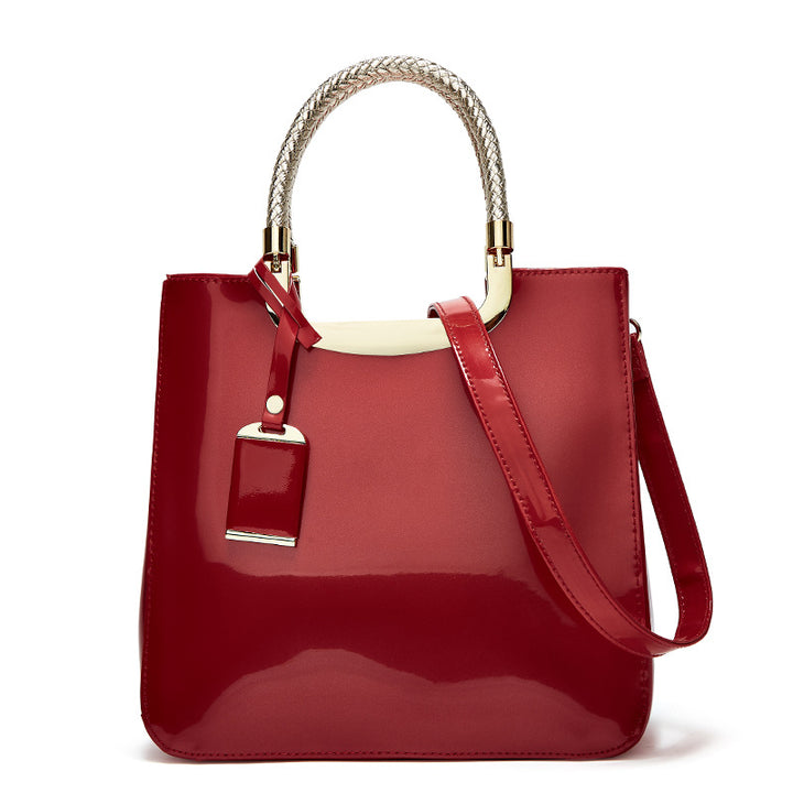 Damen elegante Handtasche mit hochwertigem Klappenverschluss Nord Taschen