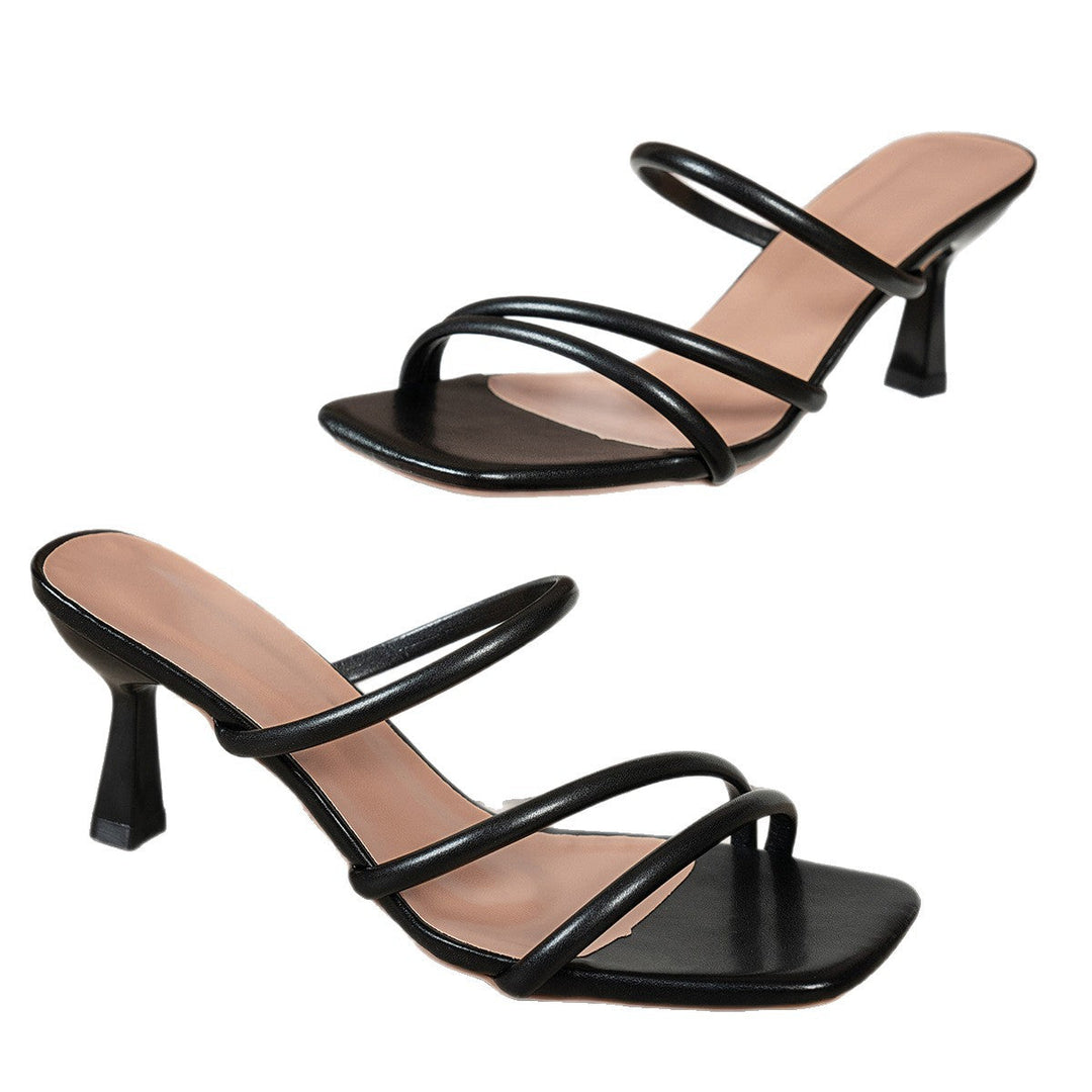 Damen nan minimalistische Sandalette mit drei schmalen Riemen, quadratischer Zehenform und femininem Trichterabsatz