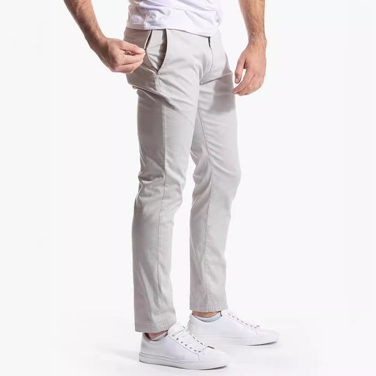 Herren Enganliegende Stretch-Chinohose mit tapered Bein und elastischem Saum Nord Taschen