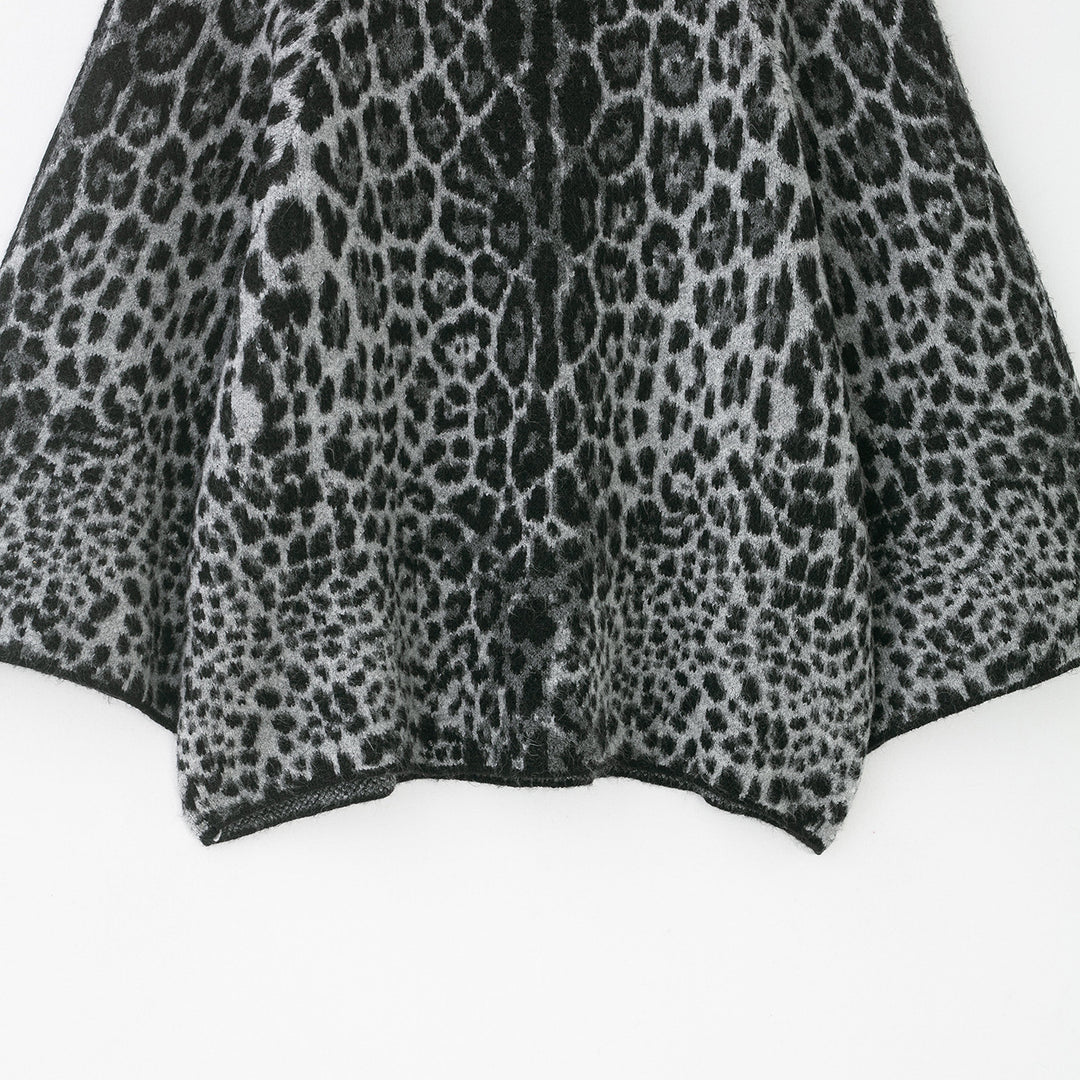 Damen Cape-Poncho mit Leopardenjacquard und Stehkragen Nord Taschen
