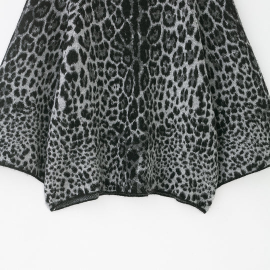 Damen Cape-Poncho mit Leopardenjacquard und Stehkragen Nord Taschen