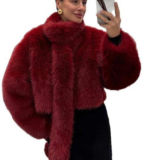 Damen Kurzjacke aus luxuriösem Faux-Fur mit Shaggy-Optik und kastiger Silhouette Nord Taschen
