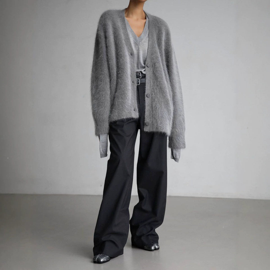 Damen Flauschige Mohair-Optik Strickjacke mit V-Ausschnitt und Oversize-Schnitt Nord Taschen