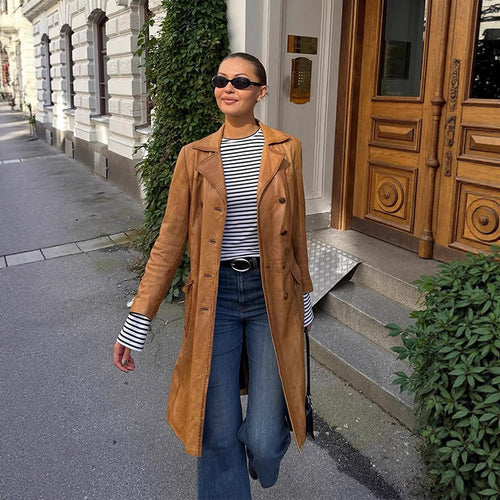 Damen Langer taillierter Leder‑Trenchcoat mit doppelreihiger Knopfleiste und Reverskragen Nord Taschen