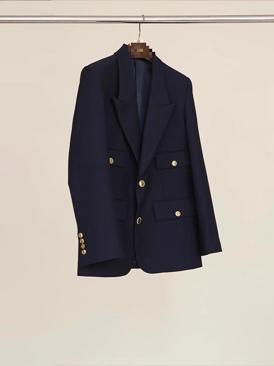 Damen weit geschnittener Blazer mit taillierter Silhouette, goldenen Schmuckknöpfen und Pattentaschen Nord Taschen