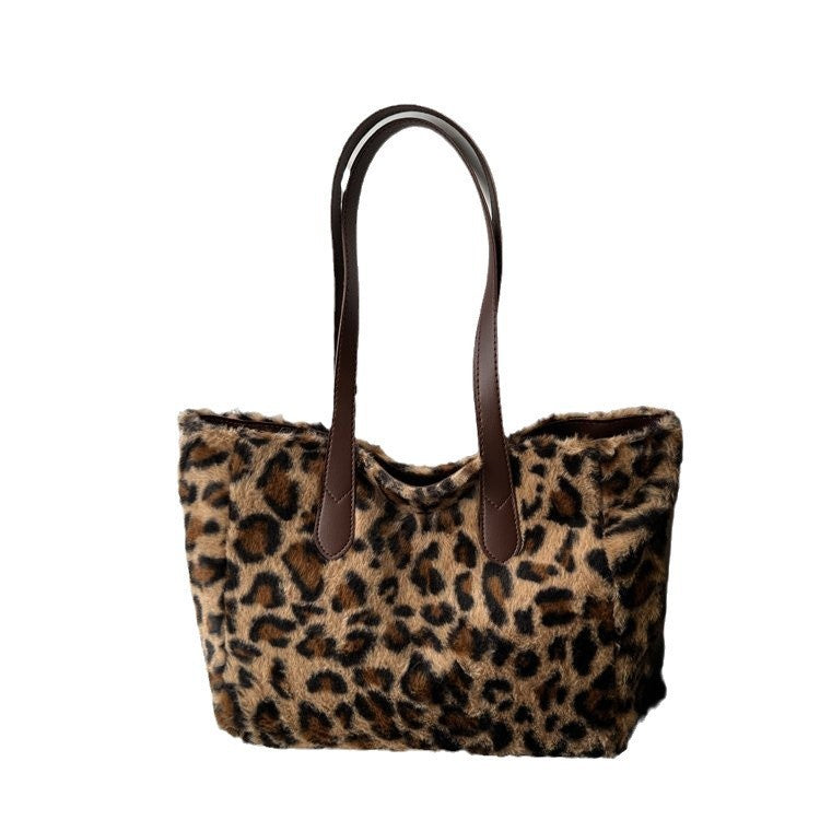 Damen Beuteltasche mit flauschiger Oberfläche Nord Taschen