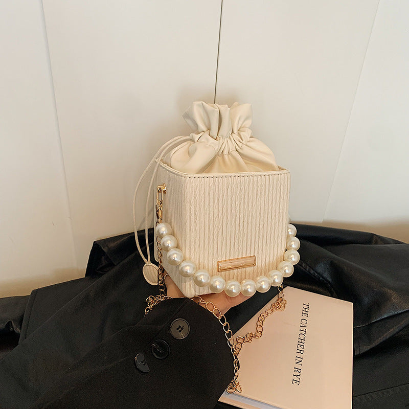 Damen Mini-Handtasche mit abnehmbarer Perlenkette Nord Taschen