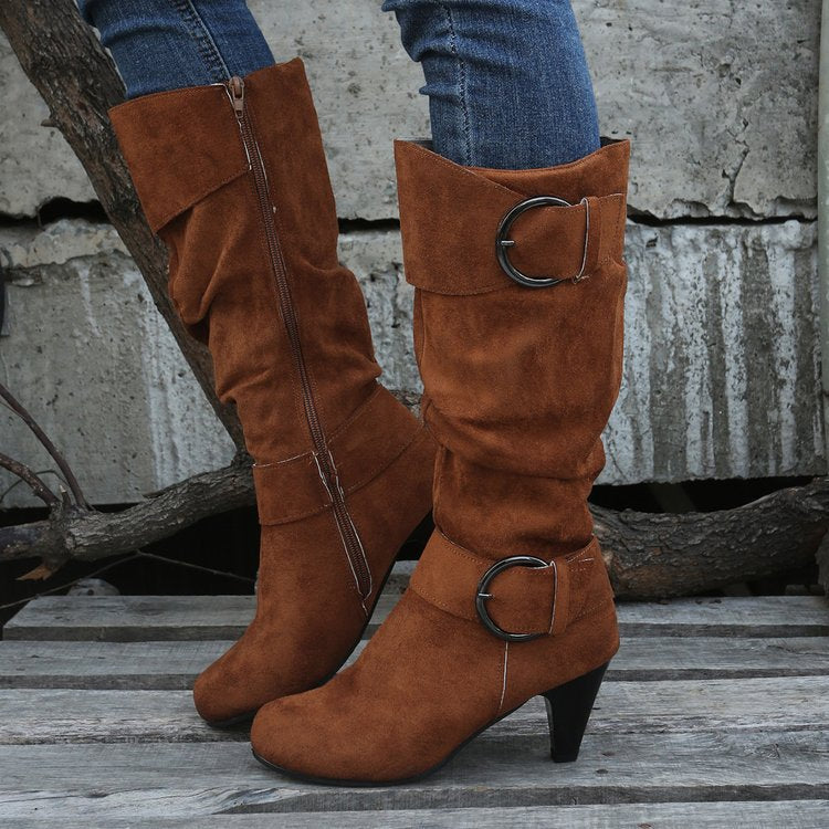 Damen Stiefel mit weichem Kunstvelours, Schlupf-Schaft und Zierschnallen Nord Taschen