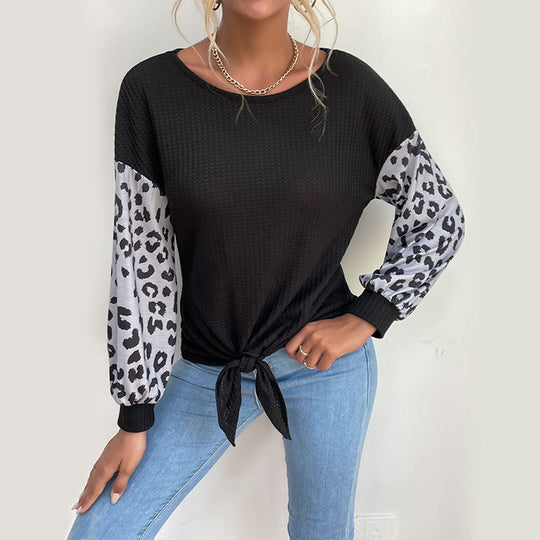 Damen Langärmeliges Waffelshirt mit Knotenfront und Kontrast-Leoärmel Nord Taschen
