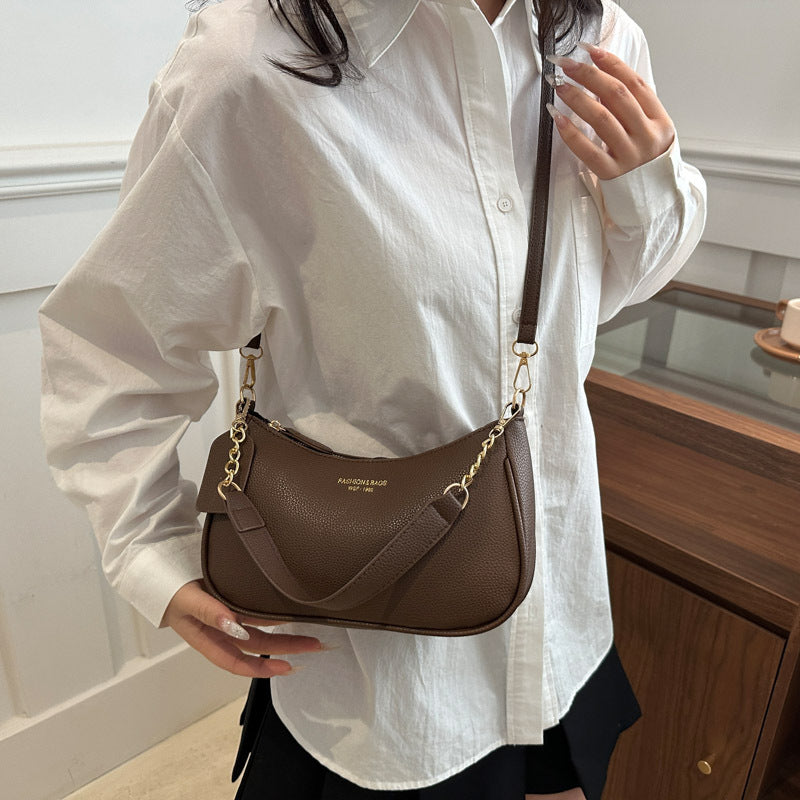 Damen Hobo-Tasche aus strukturiertem Kunstleder mit elegantem Kettenhenkel Nord Taschen
