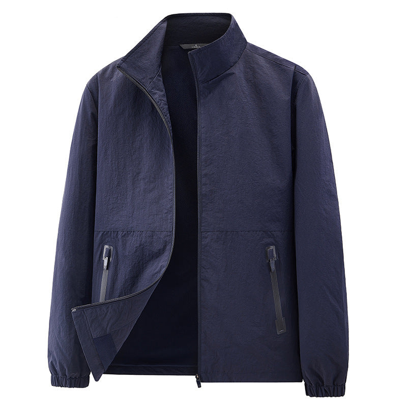 Herren Minimalistische Funktionsjacke mit Stehkragen, atmungsaktivem Meshfutter und wasserabweisenden Reißverschlüssen Nord Taschen
