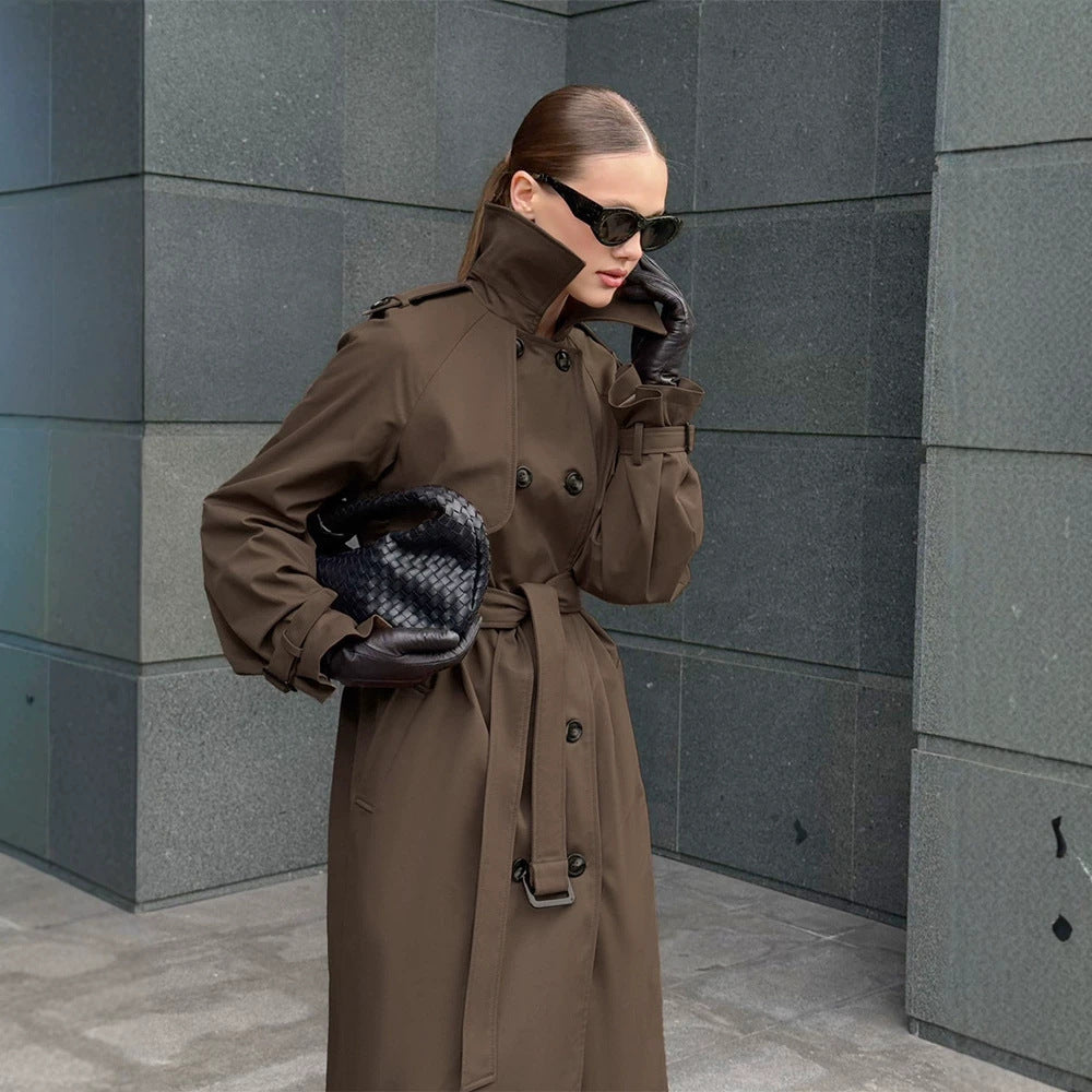 Damen Lang geschnittener wasserabweisender Trenchcoat mit hohem Stehkragen und Taillengürtel Nord Taschen