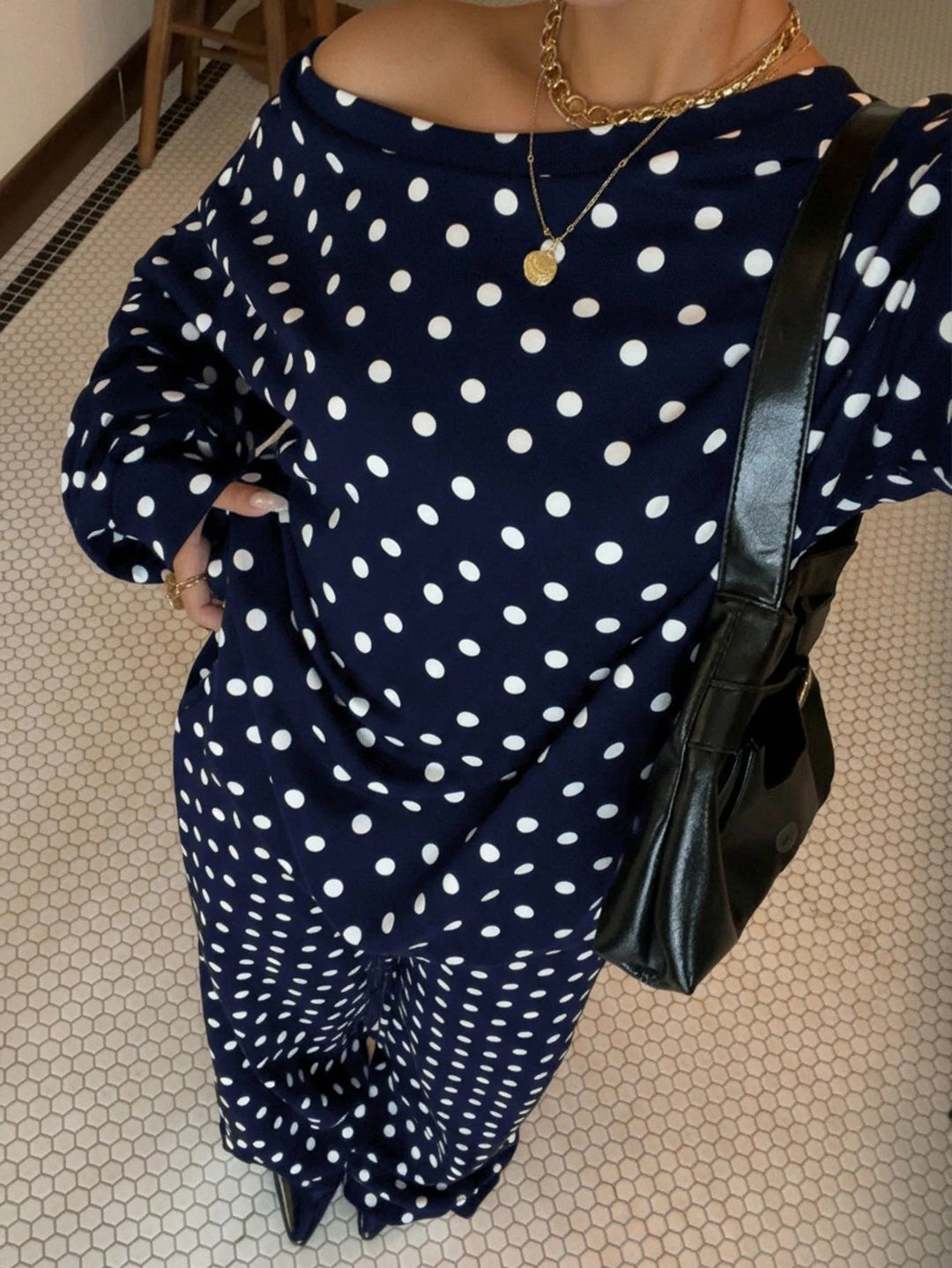 Damen Polka-Dot Lounge-Set mit Off-Shoulder-Oberteil und weiter Bundhose Nord Taschen