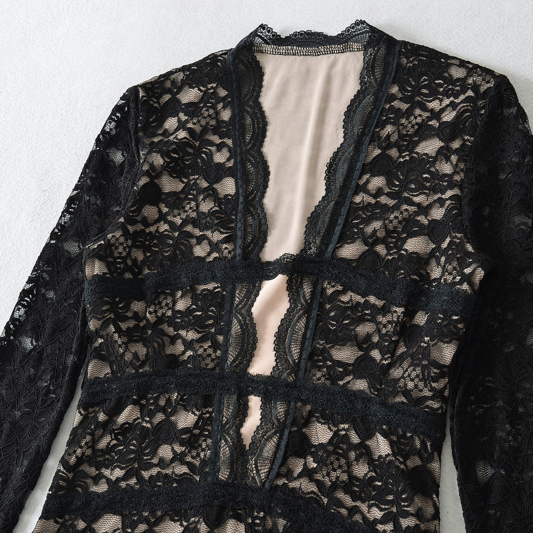 Damen Transparente Spitzenbluse mit V-Ausschnitt, taillierten Einsätzen und langen Ärmeln Nord Taschen