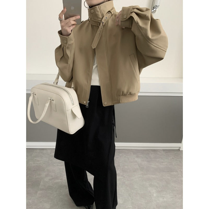 Damen Kurze Bomberjacke im Trench-Style mit hohem Stehkragen und Schulterpatten Nord Taschen