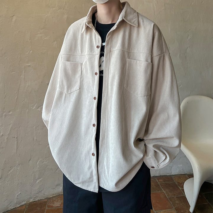 Herren oversized Kordhemdjacke mit aufgesetzten Brusttaschen, abgerundetem Saum und lockerer Silhouette Nord Taschen