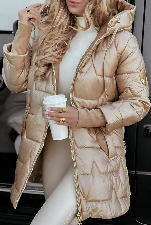 Damen Glänzende Steppjacke mit Kapuze, Kordelzug und leicht tailliertem Schnitt Nord Taschen