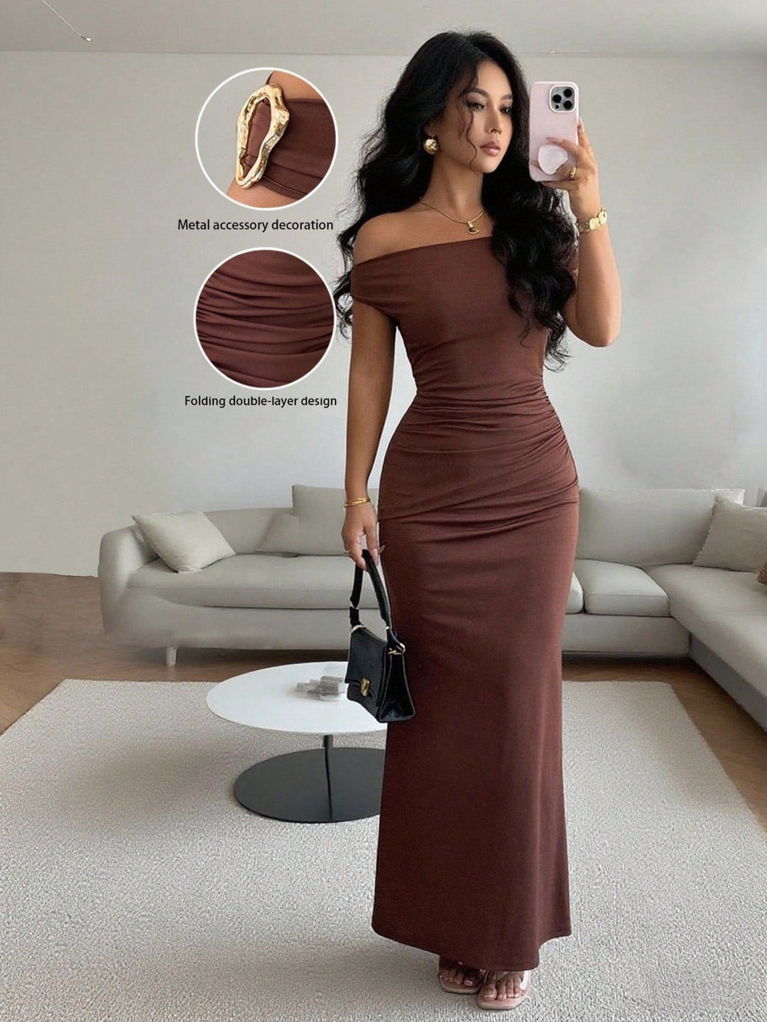 Damen Wickelmaxikleid mit schmalem Schnitt und auffälligen Details