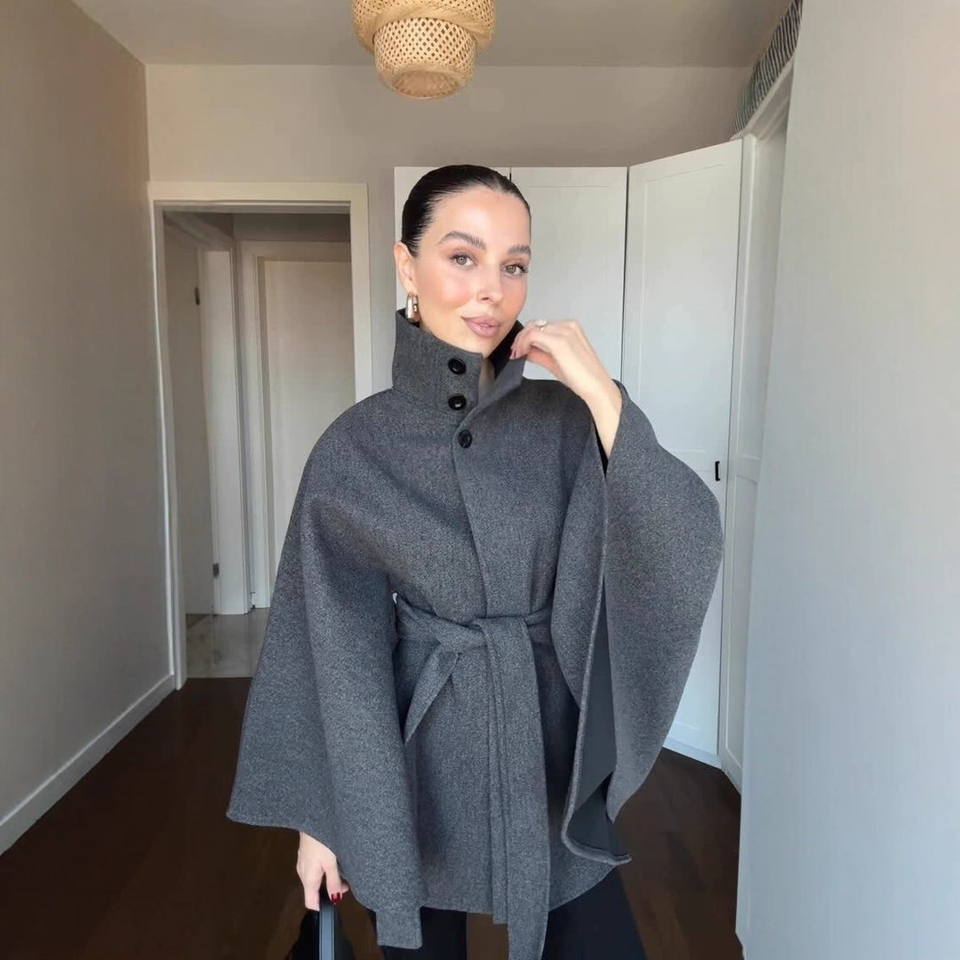 Damen Kurze Boxy-Wollmix-Jacke mit Stehkragen und aufgesetzten Pattentaschen Nord Taschen