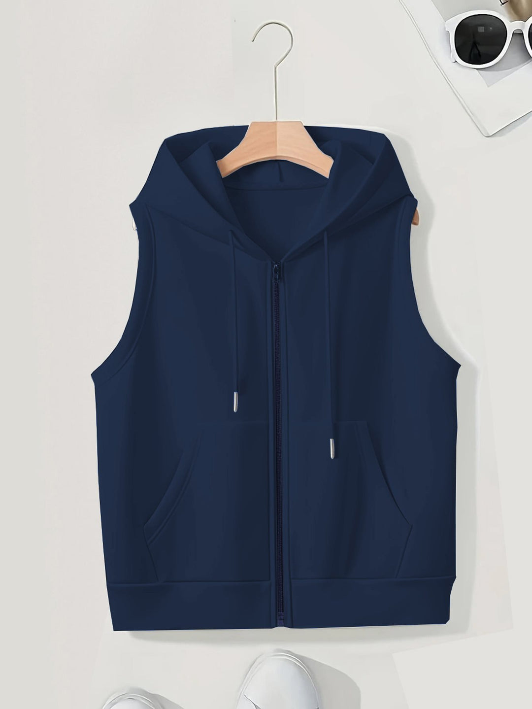 Damen Ärmellose Zip‑Hoodie‑Weste aus weichem Sweat mit Kängurutaschen Nord Taschen