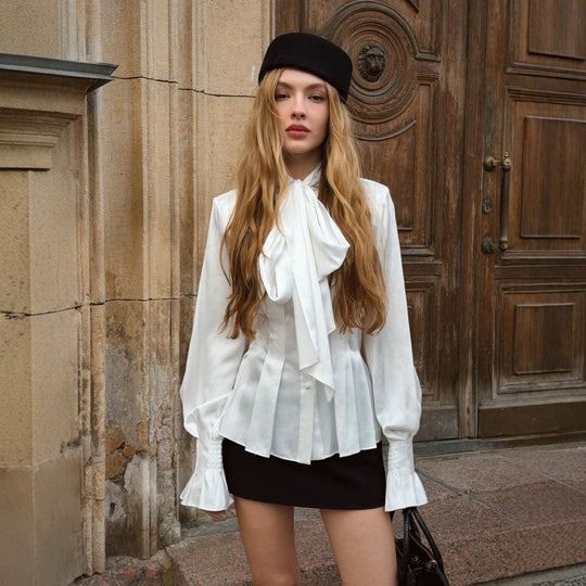 Damen Oversize‑Hemdbluse mit breitem Kentkragen und Schulterklappen Nord Taschen