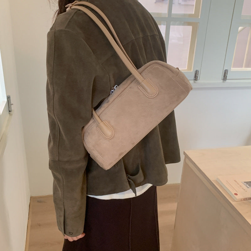 Damen Hobo-Tasche aus weichem Veloursleder mit elegantem Design Nord Taschen