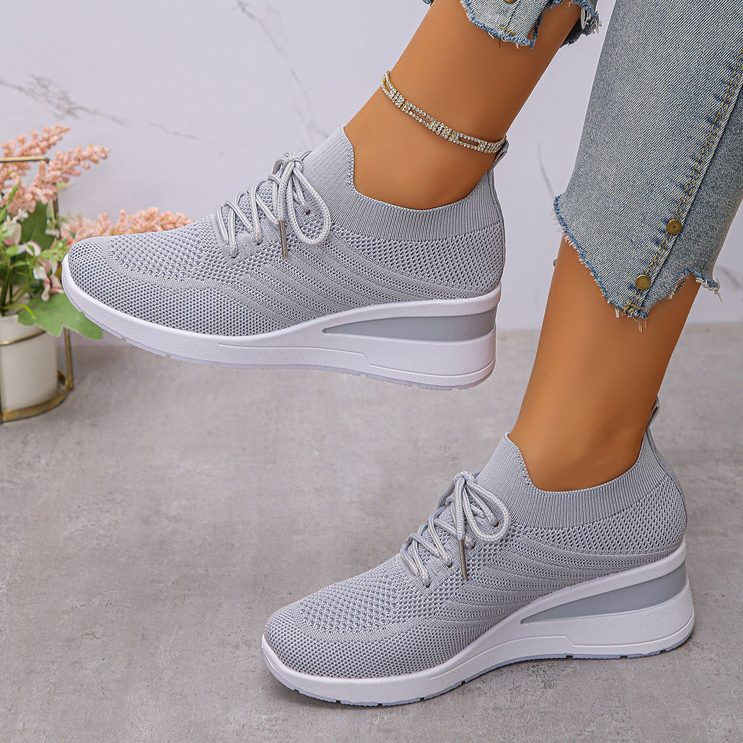 Damen Sportliche Wedge-Sneaker mit atmungsaktivem Mesh-Obermaterial und rutschfester Sohle