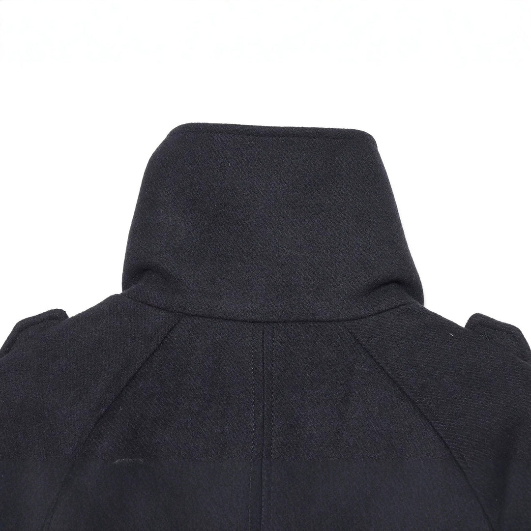 Damen Kurzer Doppelreihiger Cape‑Mantel mit hohem Stehkragen und Epauletten Nord Taschen