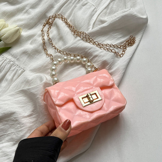 Damen Taschenhandtasche mit Perlen-Detail und luxuriöser Oberflächenstruktur Nord Taschen