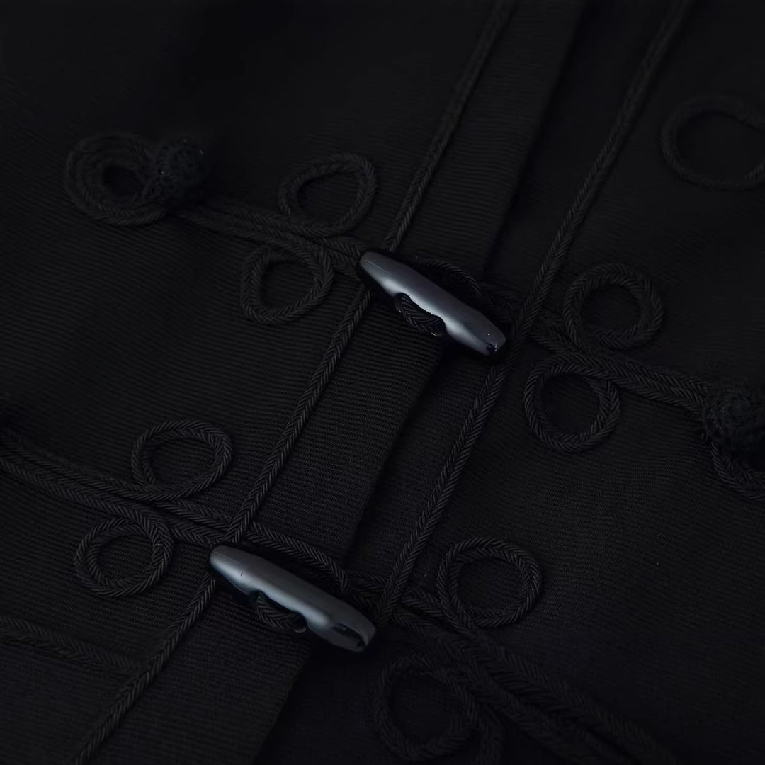 Damen Kurze militärisch inspirierte Jacke mit Knoten- und Kordelverschlüssen Nord Taschen