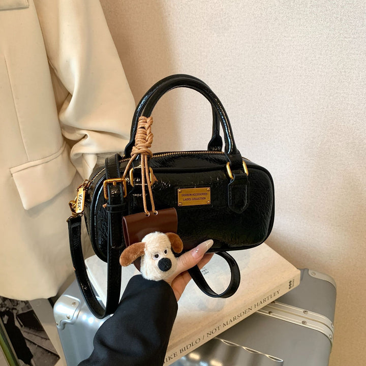 Damen hochwertige Handtasche mit liebevollem Tieranhänger Nord Taschen