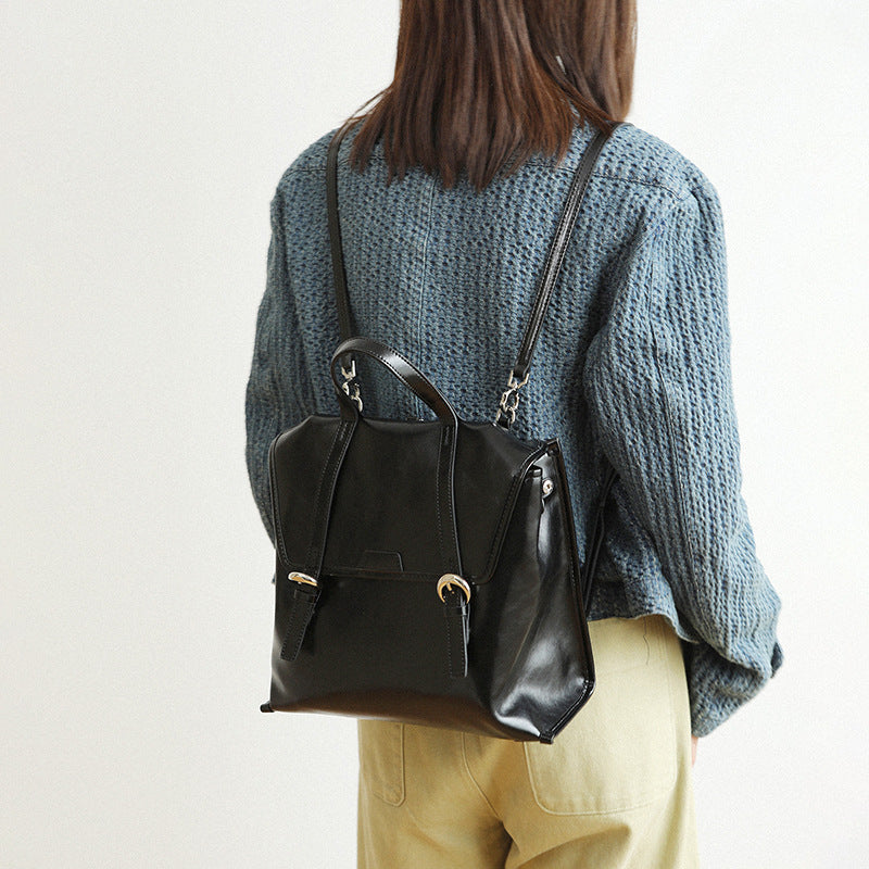 Damen Rucksacktasche aus glänzendem Kunstleder Nord Taschen