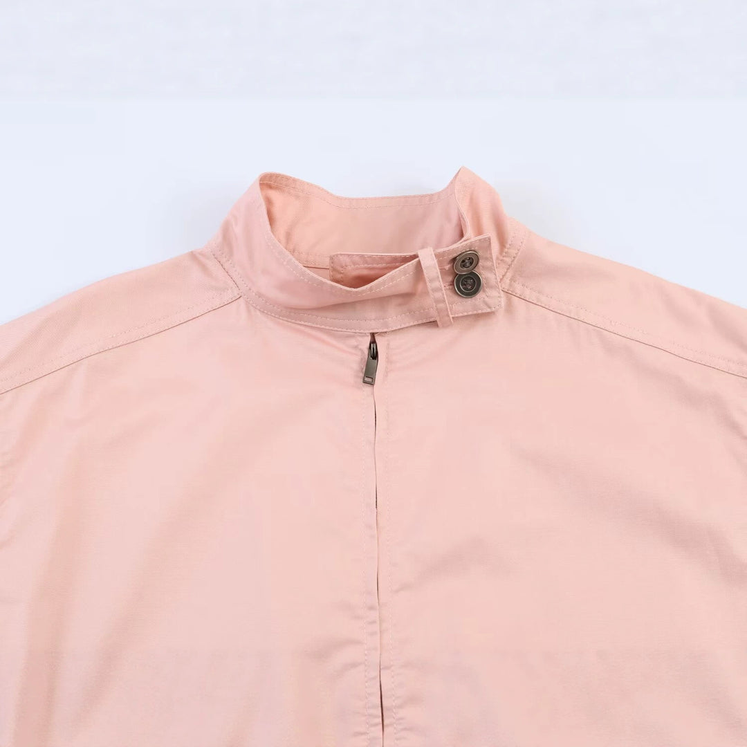 Damen Kurzjacke im Safari‑Stil mit Stehkragen, Kängurutaschen und Kordelzug Nord Taschen